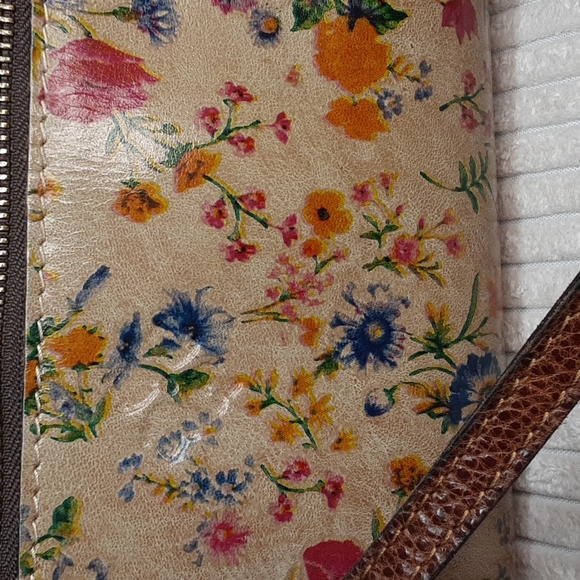 Patricia Nash Turati crossbody - Picture 3 of 13